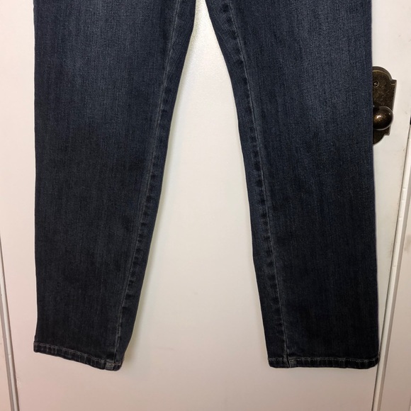 Liz Claiborne size 10 blue jeans - Picture 3 of 5
